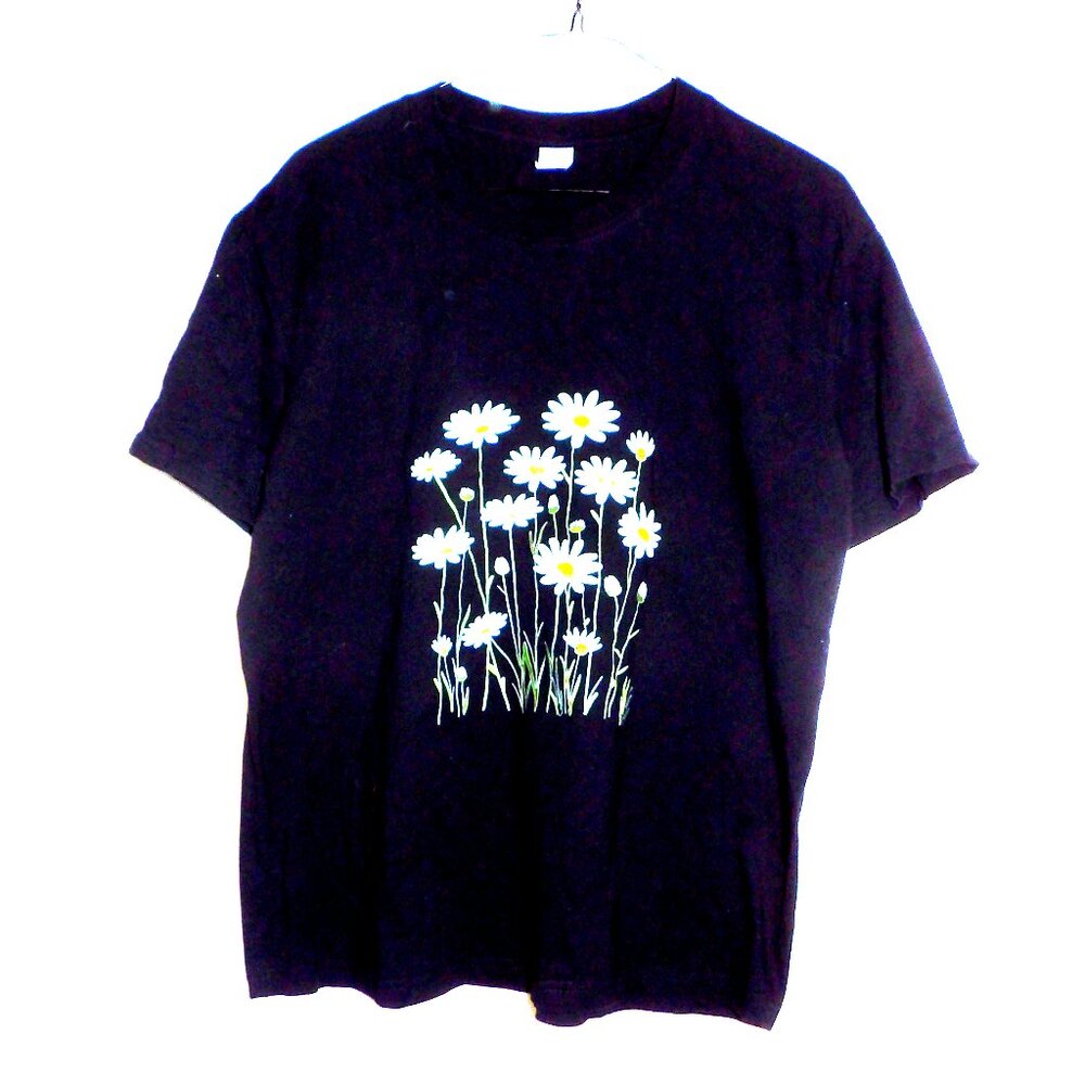 Digiprint Apparel Women's Black T-Shirt With Floral Graphics Size Large